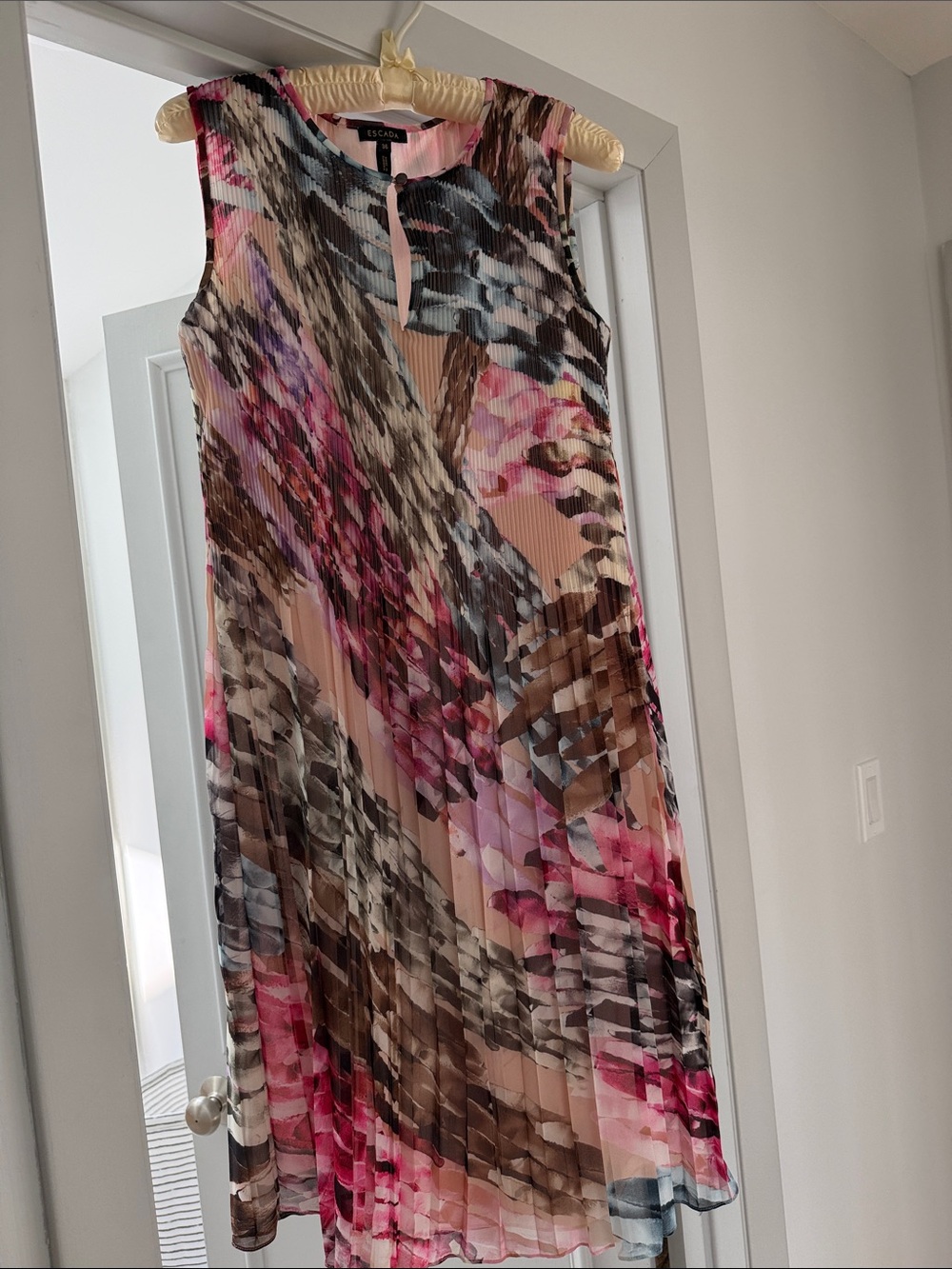 Escada Multicolor Pleated Sleeveless Midi Dress